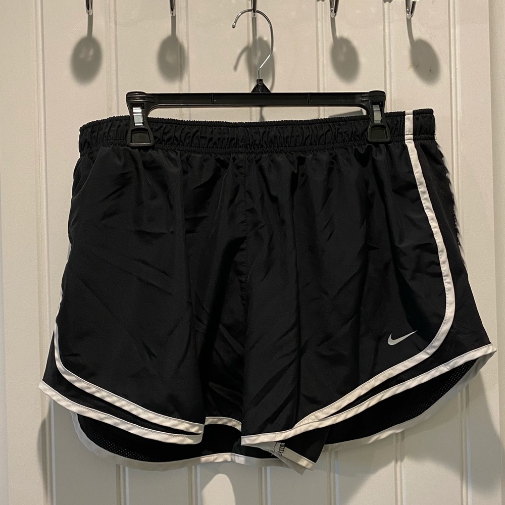 Nike Women's Tempo Plus Size Running Shorts
